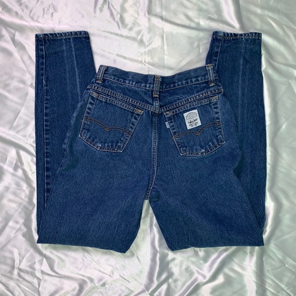 𓆉 Vintage White Tab Levis Jeans 𓆉 - Picture 2 of 4